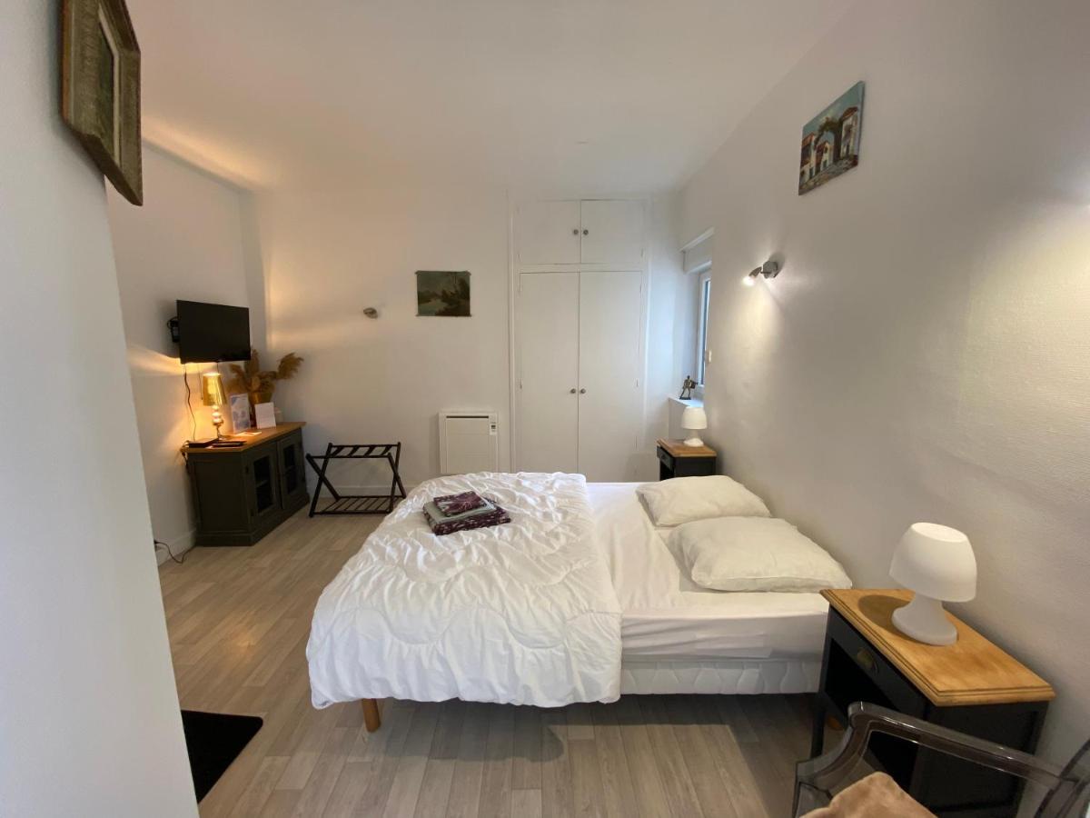 Chambre & Salle De Bain Privee - Lv 33 Argenton Sur Creuse Екстер'єр фото