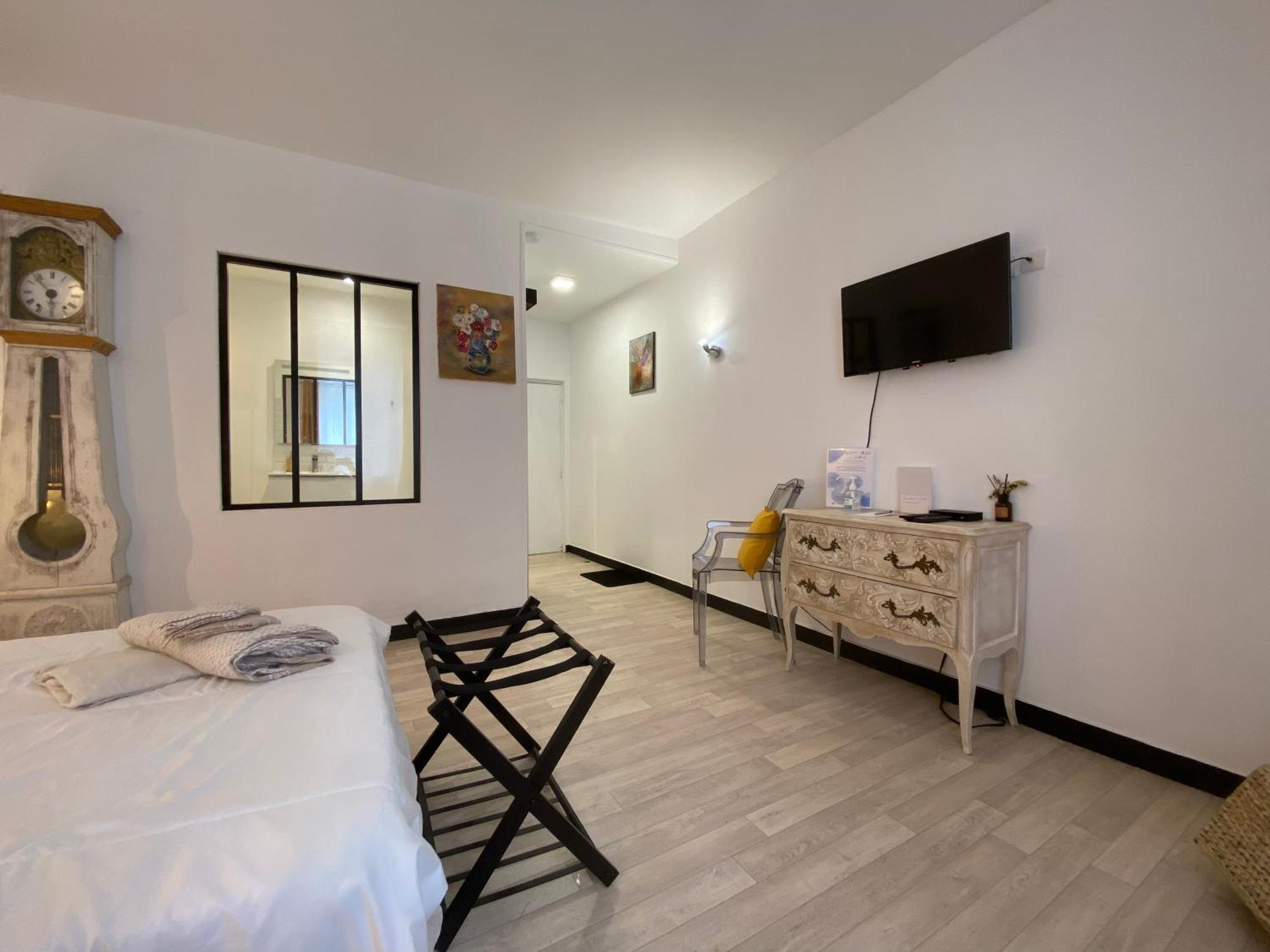 Chambre & Salle De Bain Privee - Lv 33 Argenton Sur Creuse Екстер'єр фото