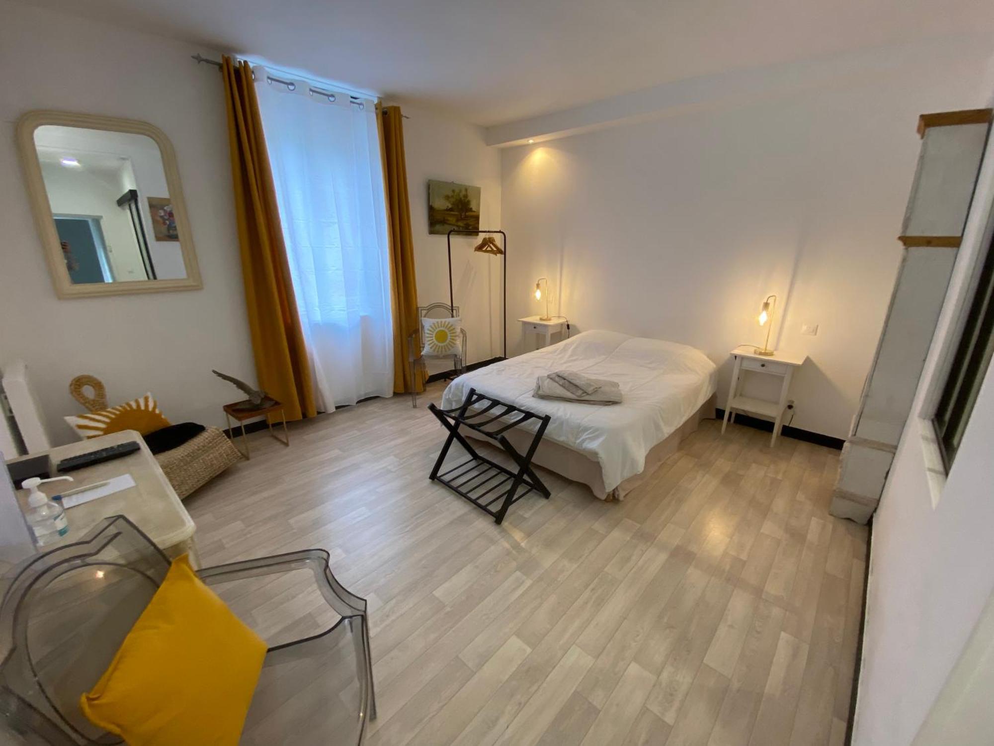 Chambre & Salle De Bain Privee - Lv 33 Argenton Sur Creuse Екстер'єр фото